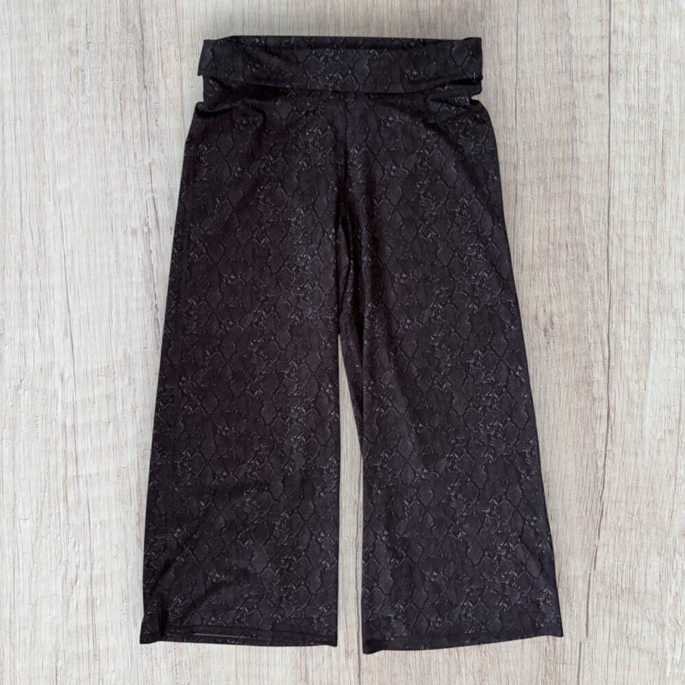 NWT Fabletics High Waisted Foldover Pant Snakeskin Black Gray Print XL Short